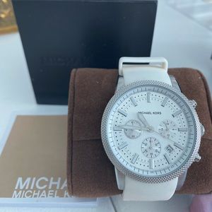 Barely worn MK men’s watch